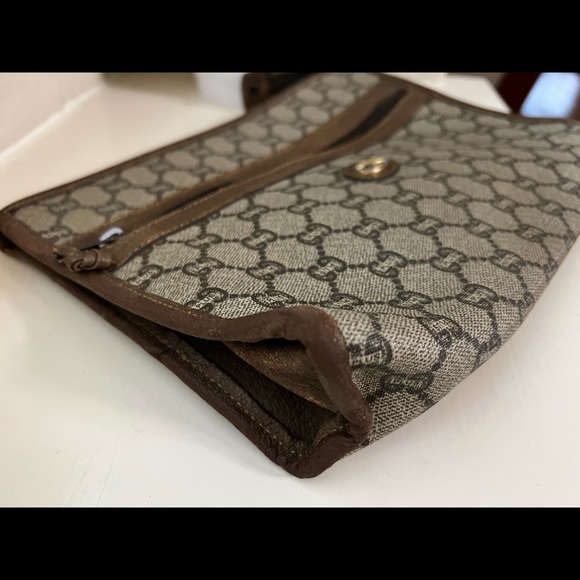 Beautiful Gucci clutch - Picture 9 of 13